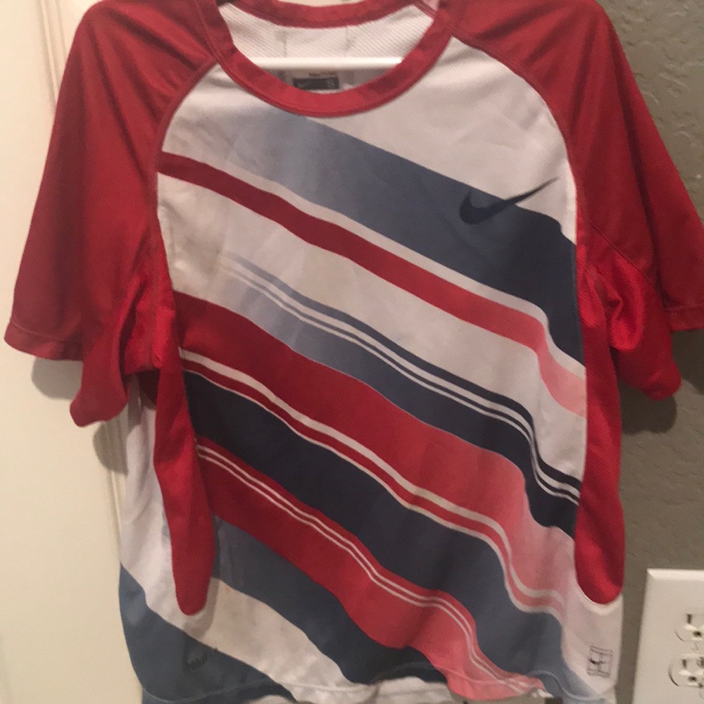 Nike Boys Dry fit shirt
